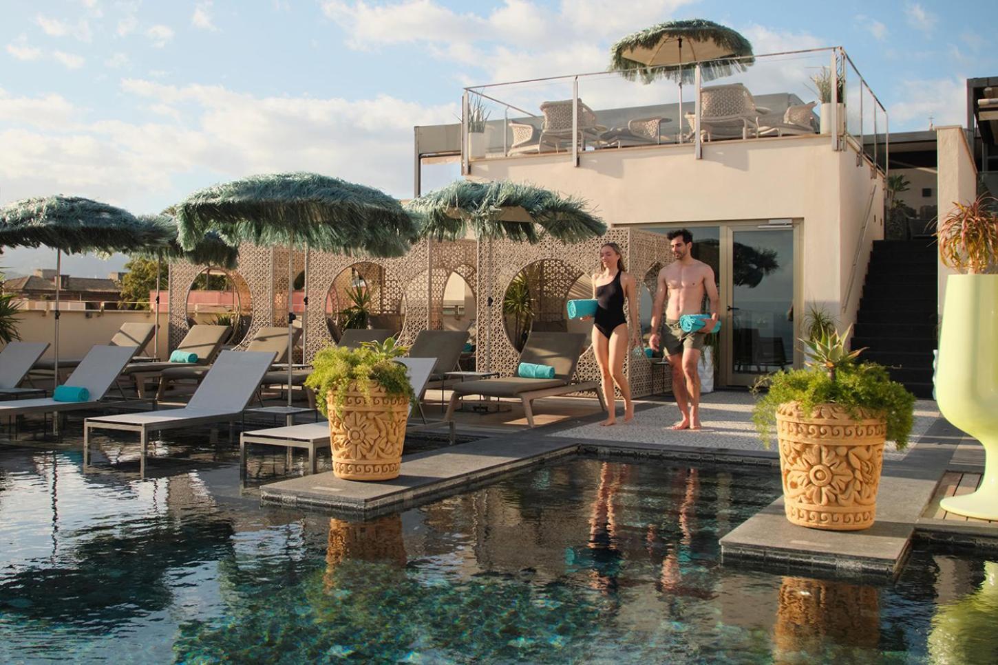 El Llorenc Parc De La Mar - Adults Only Пальма-де-Майорка Экстерьер фото The rooftop pool at the hotel